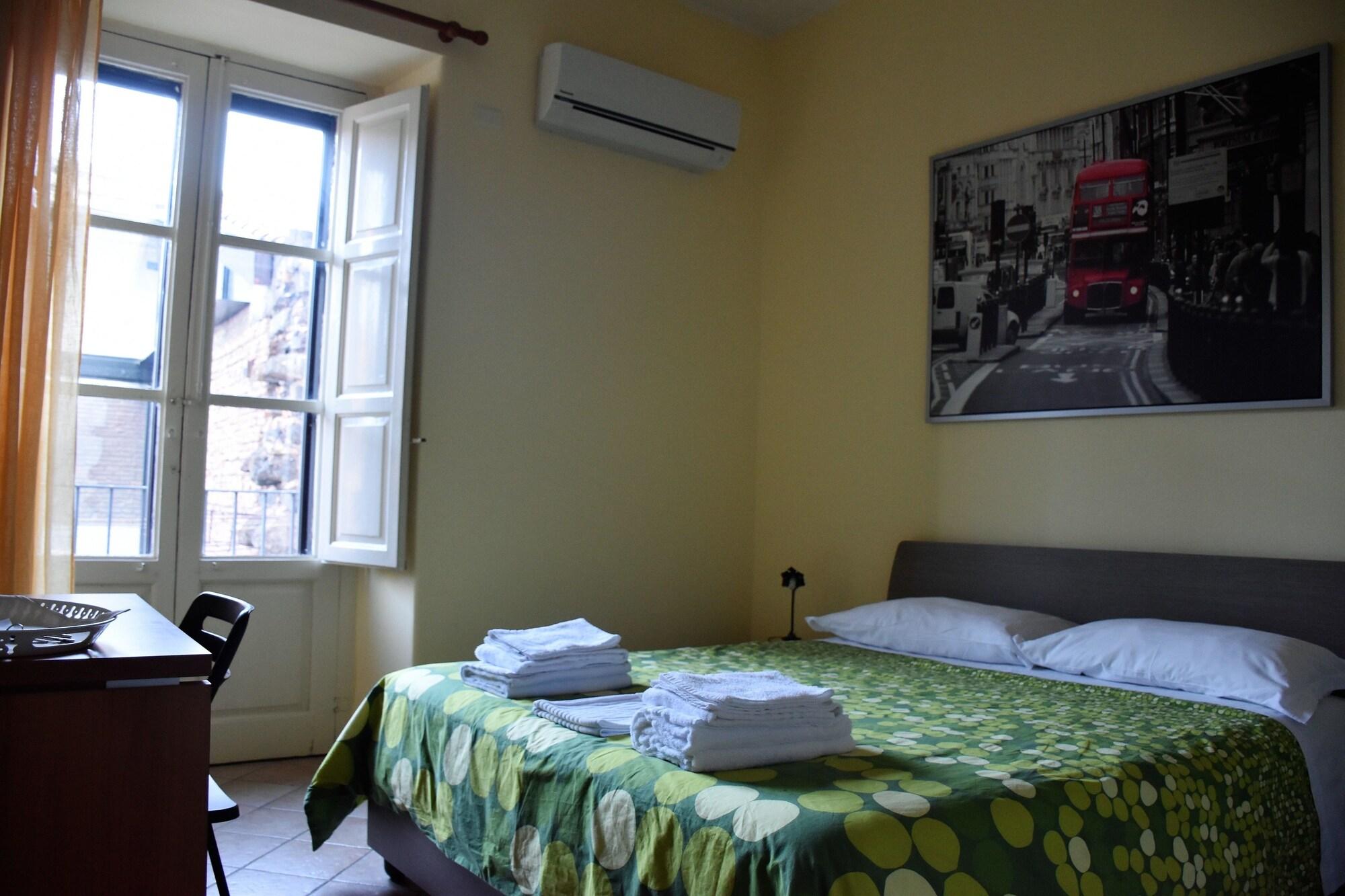Bed & Breakfast Al Teatro Massimo Aeroporto di Catania Fontana Rossa